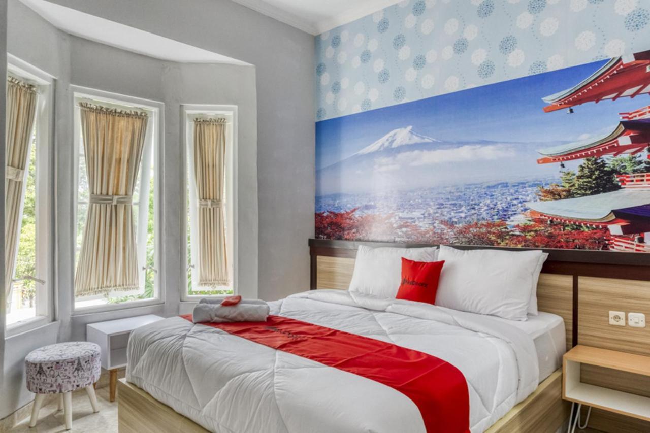 Reddoorz Near Sindu Kusuma Edupark 2 Hotell Cebongan Exteriör bild