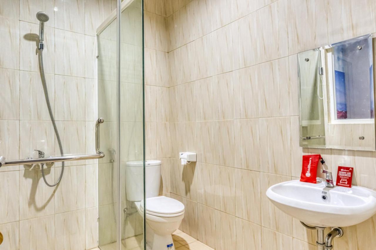 Reddoorz Near Sindu Kusuma Edupark 2 Hotell Cebongan Exteriör bild