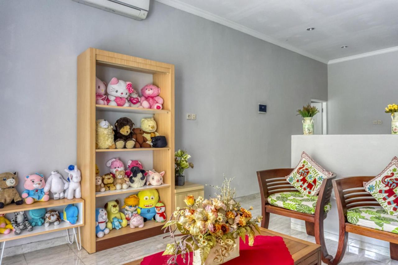 Reddoorz Near Sindu Kusuma Edupark 2 Hotell Cebongan Exteriör bild